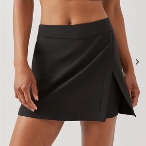 Outdoor Voices Court Skort (Black, Size Med)